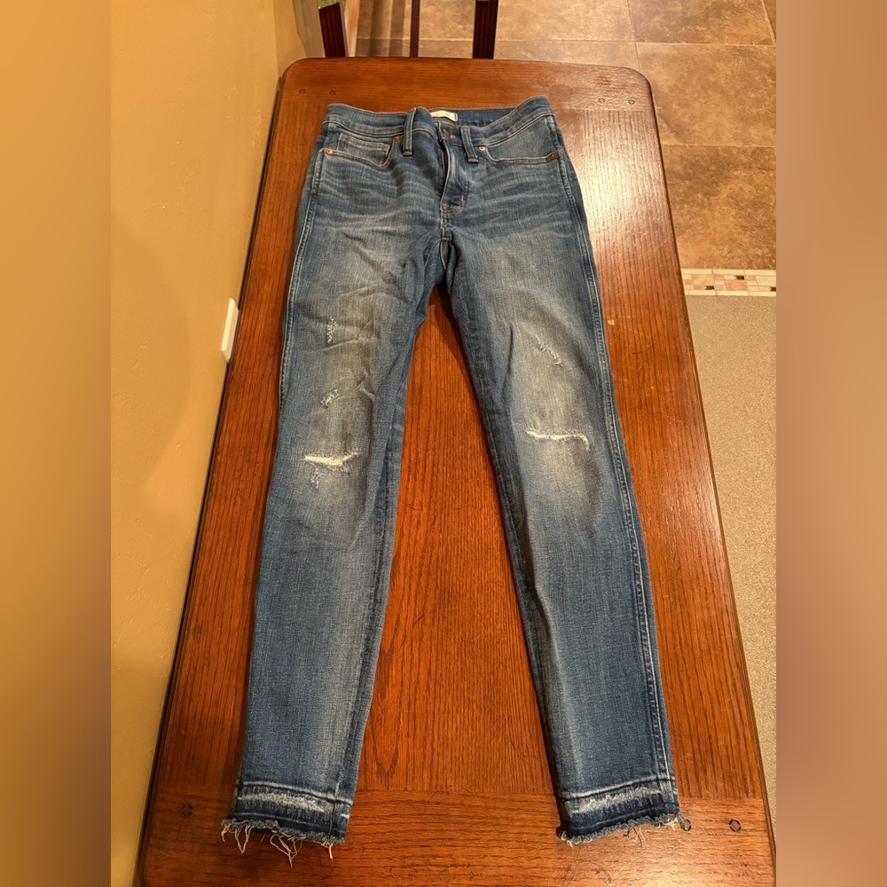 Madewell 9" High Rise Skinny Jeans
Women's 27 Stretch Distressed Denim Blue